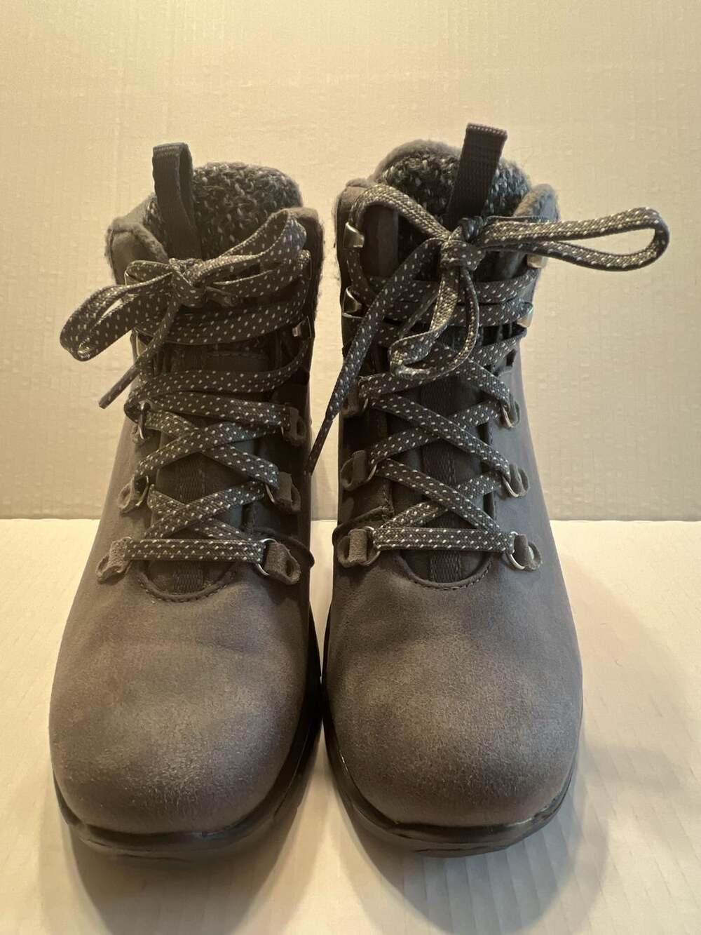 Skechers Synergy Cold Daze Water Repellent Hiker Boots Charcoal Gray size 9